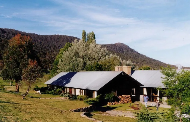 Crackenback Farm Guesthouse
