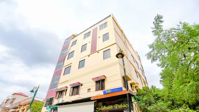 FabHotel Prime Siddhant Palace