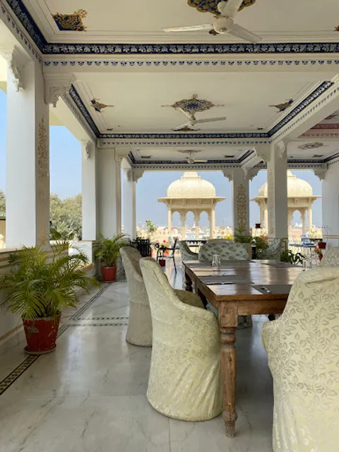 Medi Pe Cafe & Restaurant