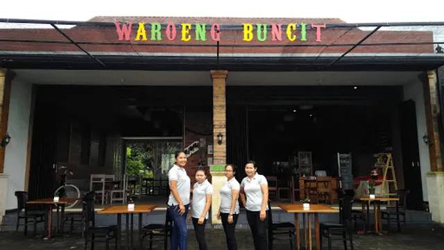 Kolam Pancing Warung Buncit''IMANUEL''