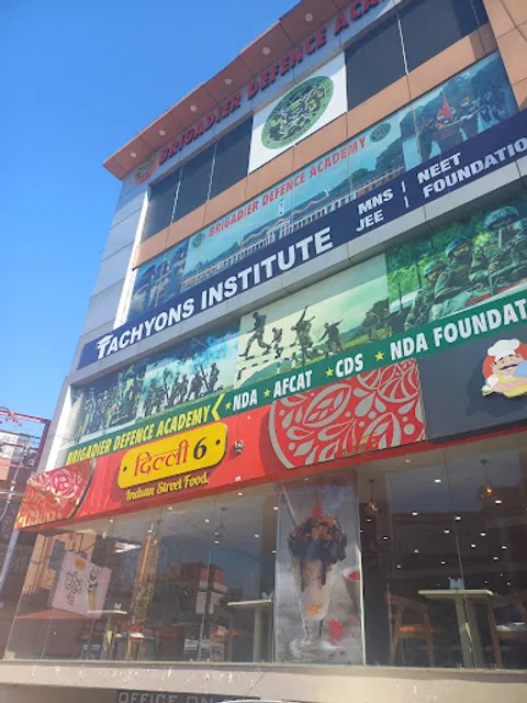 Purani Dilli 6--VEGETARIAN RESTAURANT