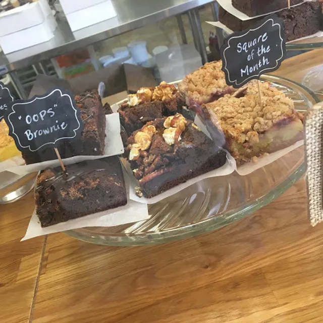 Ginger's Cupcakes & Desserts