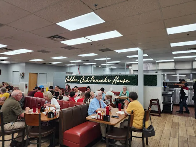 Golden Oak Pancake House - St. Peters