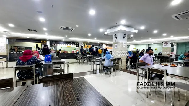 Food Court, Medan Mara