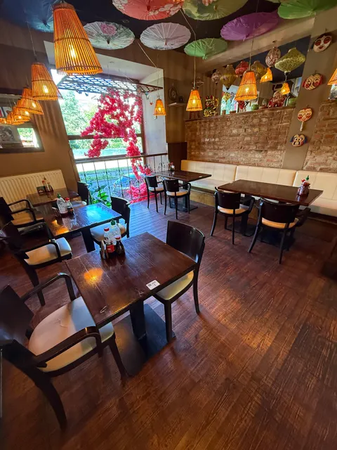 Táo Vietnam Home Cooking & Sushi bar