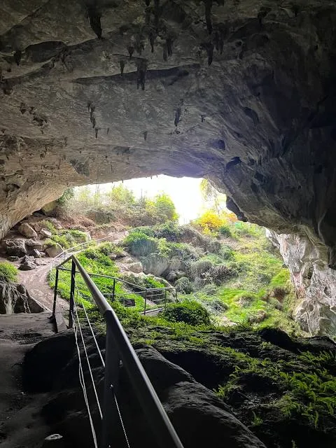 Lombrives Cave