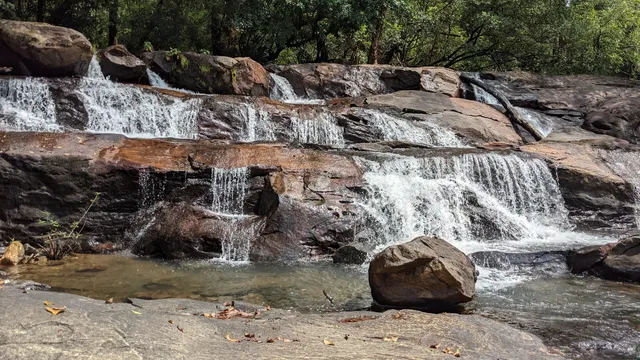 Thombattu (irkigedde) Falls