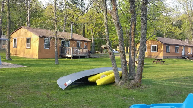 Back O' the Moon Resort