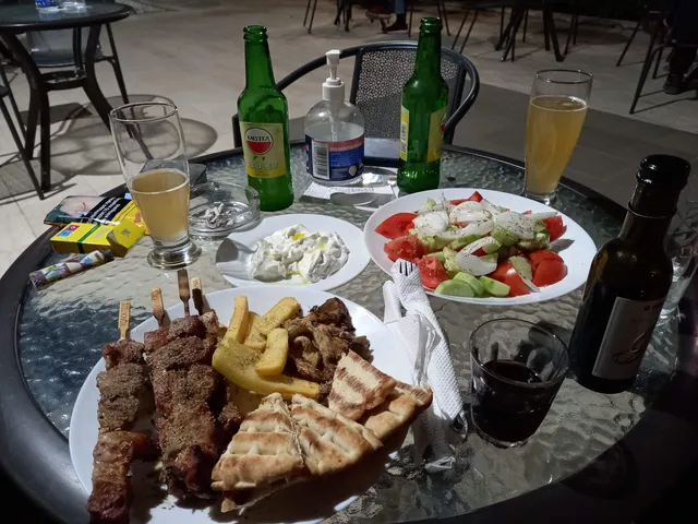 CAVE CAFE ΙΩΑΝΝΊΝΩΝ ΠΕΡΑΜΑ