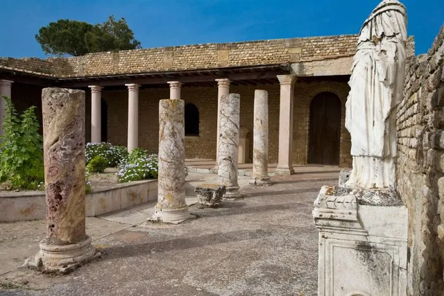 Malik Ibn Anas Mosque