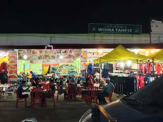 Pasar Malam Wakaf Che Yeh