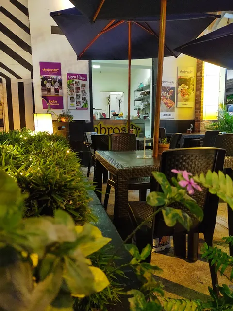 Restaurante de pizza, pasta y ensaladas .Ambrosía de la Higuera -