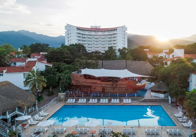 Decameron Galeón Hotel