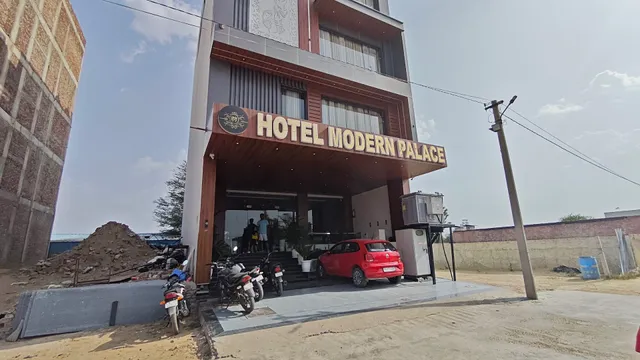 Hotel modern palace