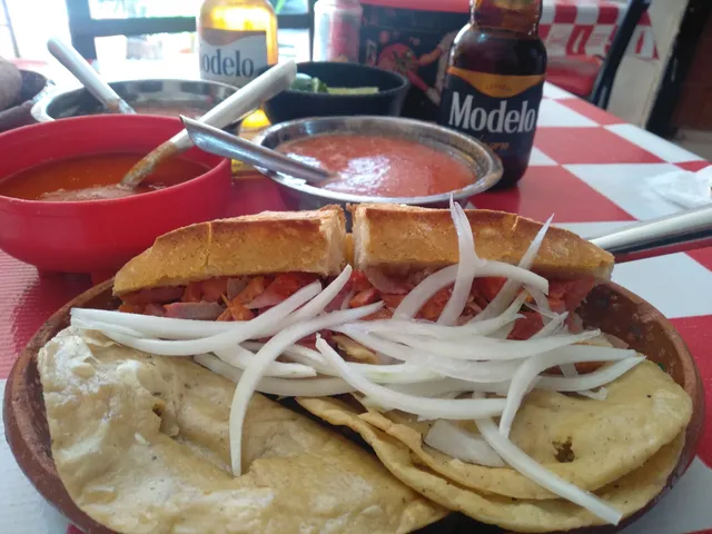 Tortas Ahogadas Kiko