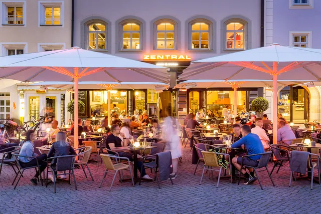 ZENTRAL - eat & drink