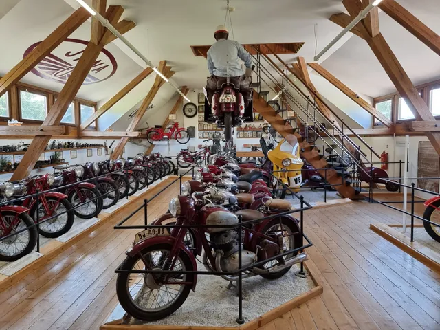 MOTOMUZEUM Borek pod Troskami