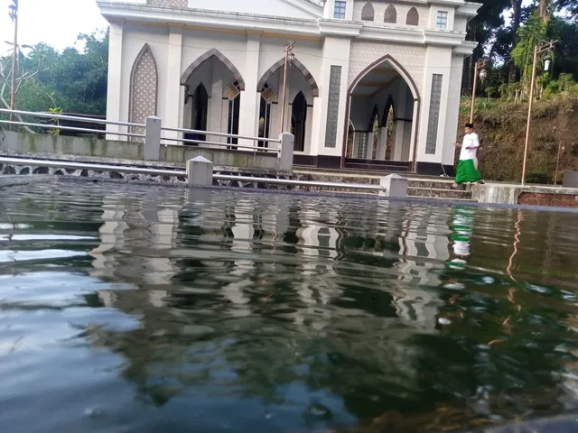 Makam Syeikh Maulana Al Maghribi