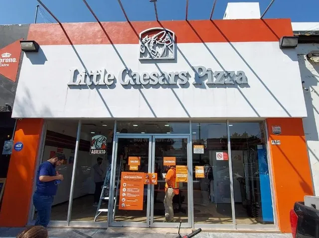 Little Caesars Pizza "Enrique Díaz"
