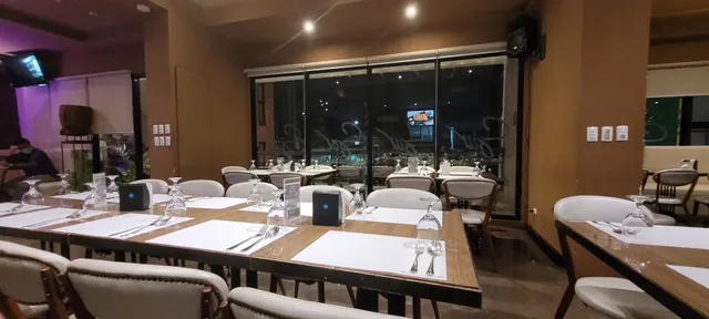 Sur Fil Hispanic Restaurant