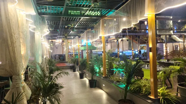 Farm Paradise Restaurant, Bar & Banquet Hall