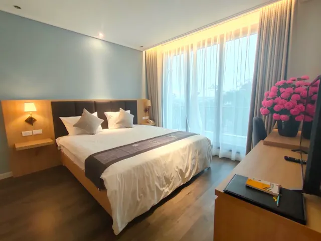 HONG GIA TUE LAKE VIEW