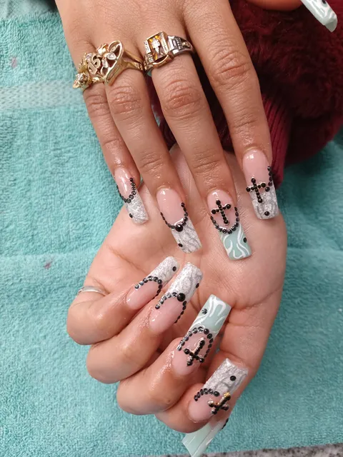 MICKEY NAILS & LASHES