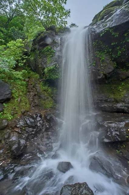 Vangan waterfall (Ankada dhodh)