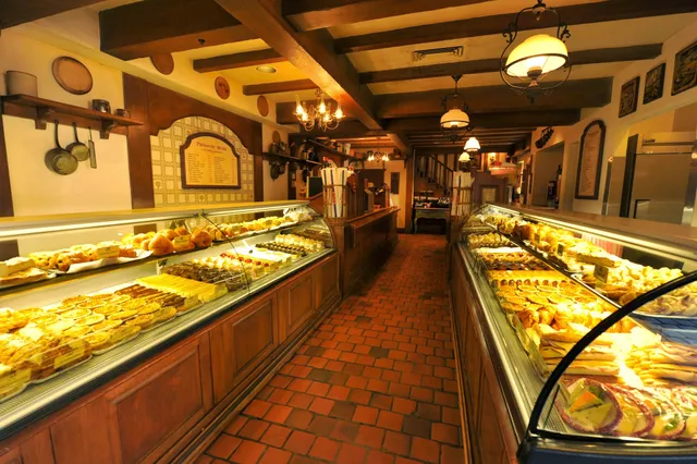 Les Halles Boulangerie-Patisserie
