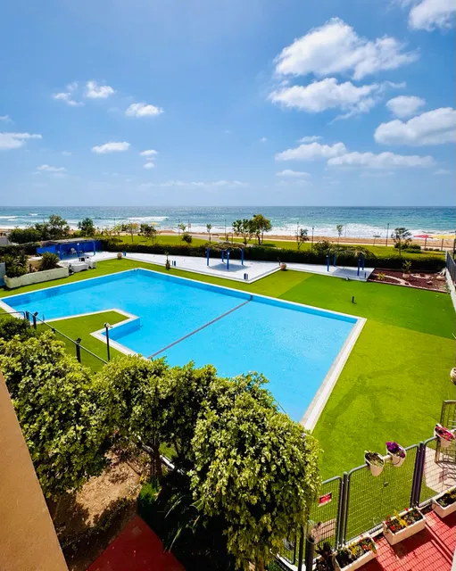 Gugel Waves Apartments