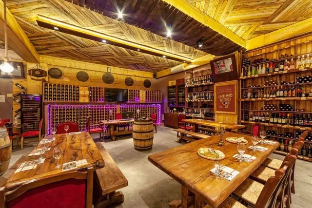 Oinoxoos House Of Wine - Wine Cellar