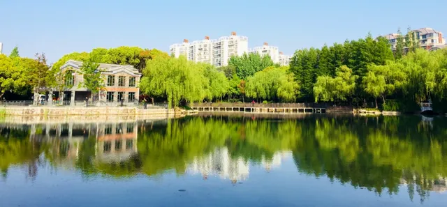 Jinqiao Park
