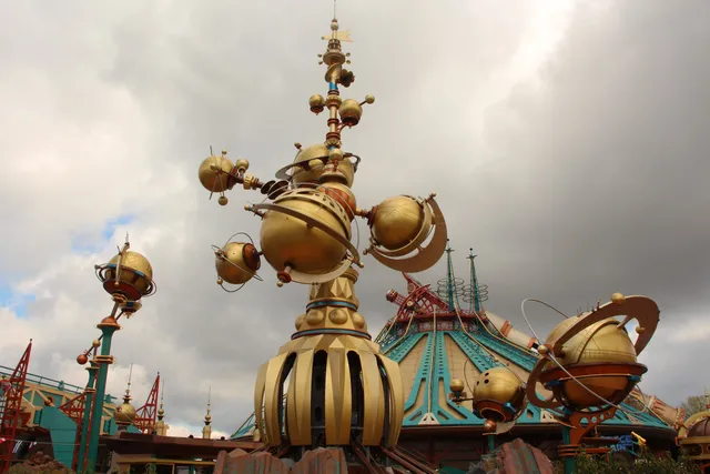 Orbitron Flying Machines