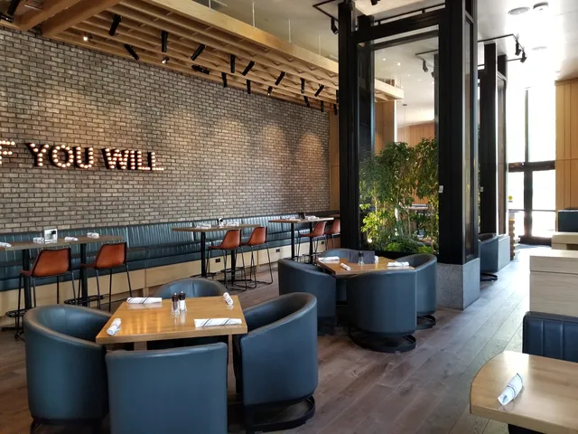 Moxies Dallas Uptown Restaurant