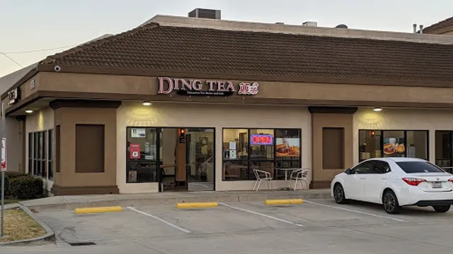 Lotus Tea Lounge & Cafe Lomita