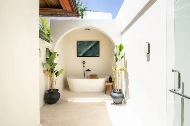 Villa Toya by Hotman Paris V