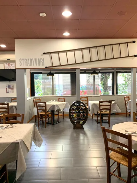 Stradyvari Osteria, Pizzeria, Wine Bar