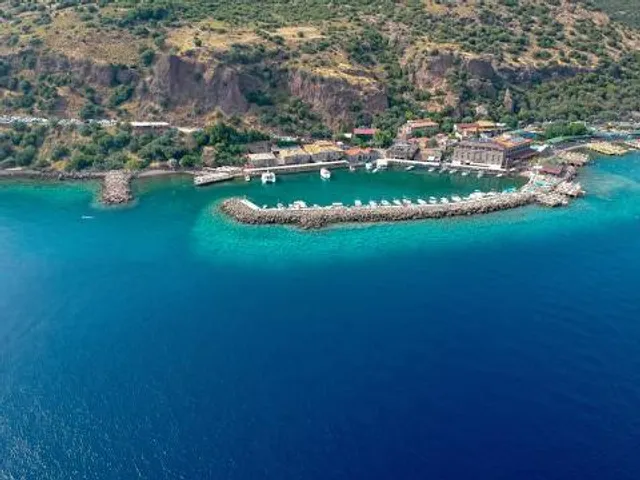 Assos Antik Liman