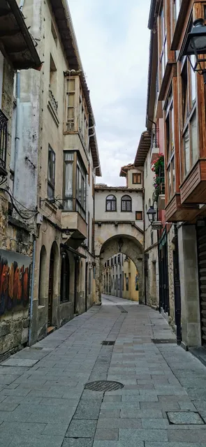 Puerta de la Cadena o de Oriente