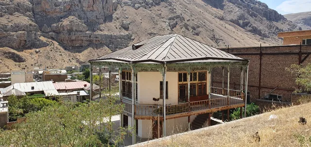 عمارت کلاه فرنگی