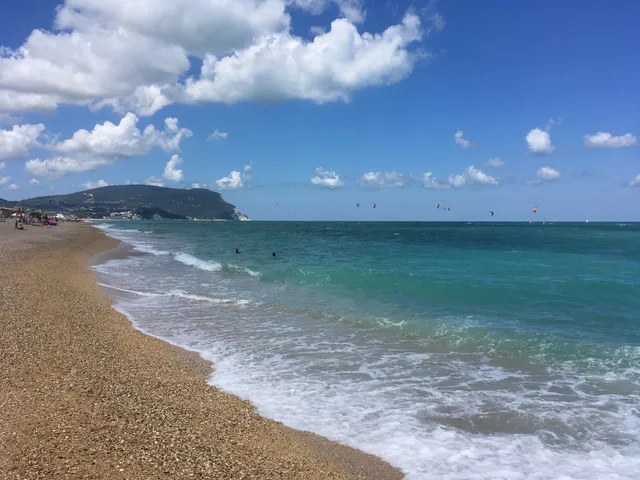 Bathing establishment Numana Blu