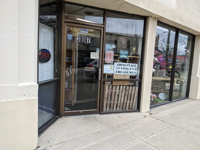 Showplace Antiques & Treasures