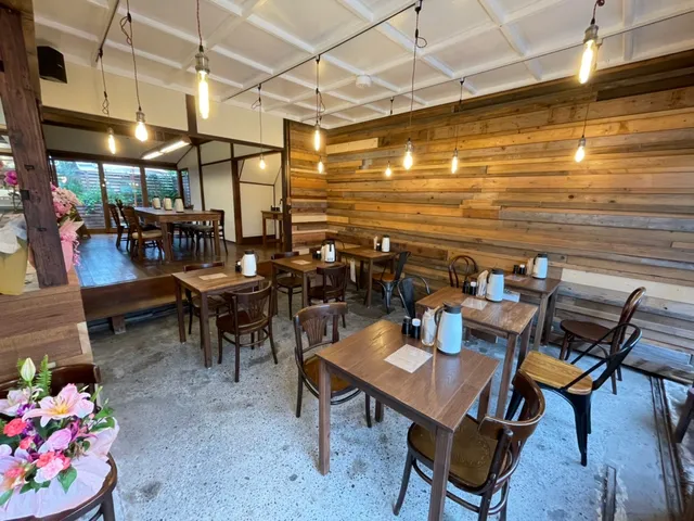 ヨリドコロ 由比ヶ浜大通り店