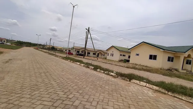 Greenfields Estate, Amrahia