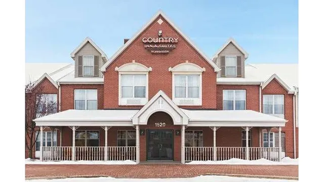 Country Inn & Suites by Radisson, Wausau, WI