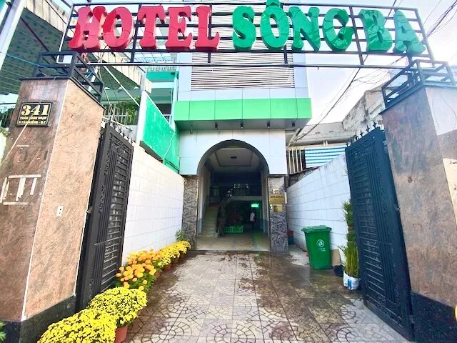 OYO 992 Song Ba Hotel