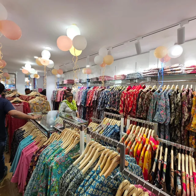 Peachmode Westend Mall Pune