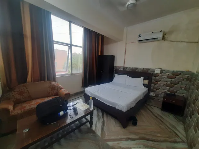 Hotel himsagar palace