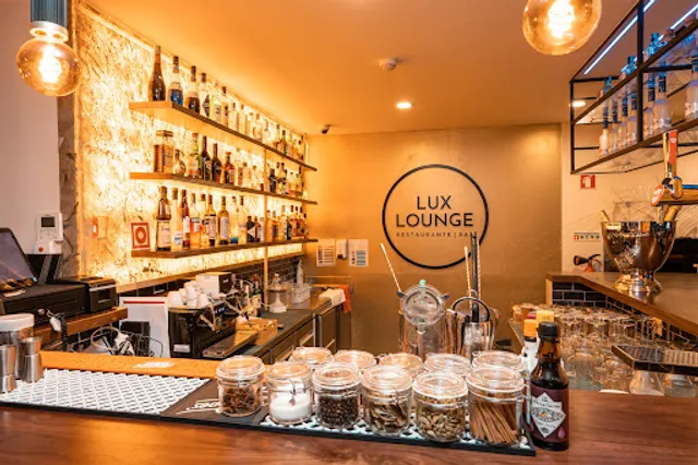 Restaurante Lux Lounge Bar
