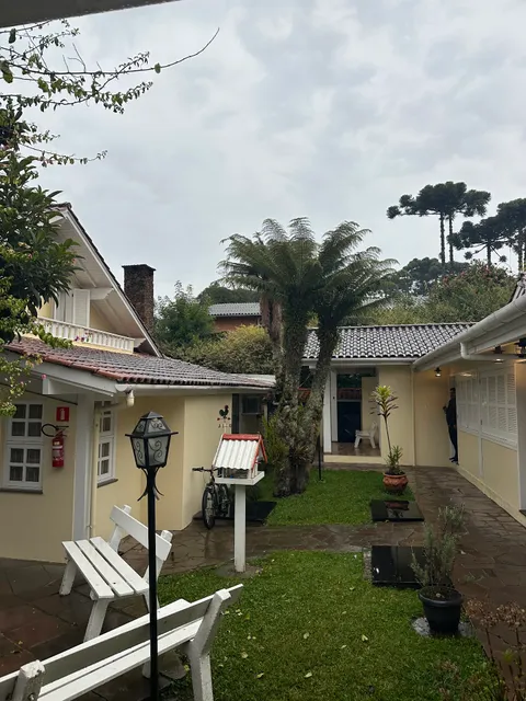 Pousada Maison Suisse